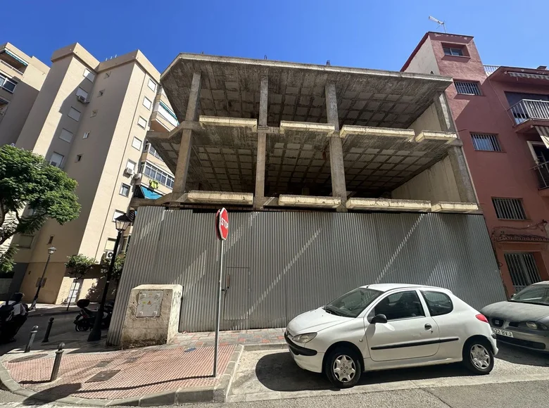 Mieszkanie 3 pokoi 144 m² Fuengirola, Hiszpania