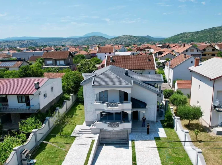 Maison 5 chambres  en Podgorica, Monténégro