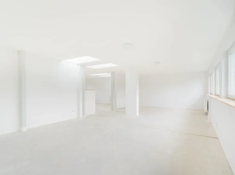 Mieszkanie 3 pokoi 87 m² Warszawa, Polska