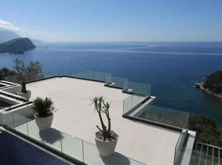 Grundstück 5 Schlafzimmer 364 m² Budva, Montenegro