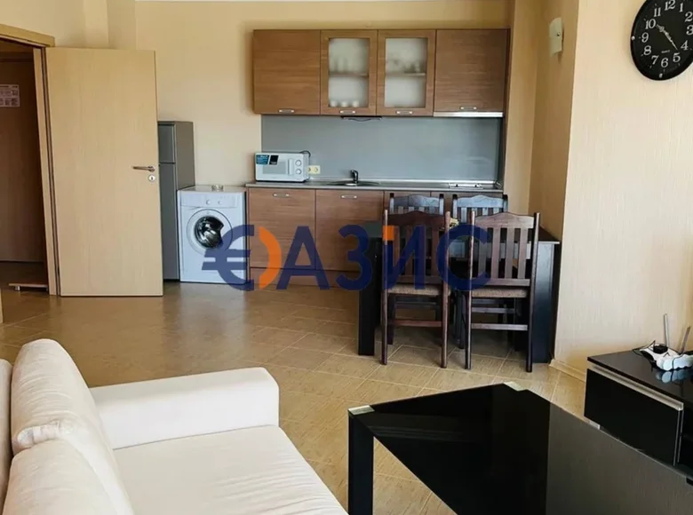 Mieszkanie 2 pokoi 75 m² Carewo, Bułgaria