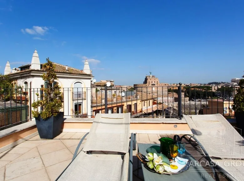 Wohnung 4 Schlafzimmer 400 m² Rom, Italien