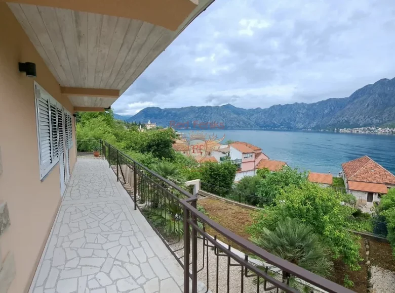 4 bedroom house 150 m² Prcanj, Montenegro