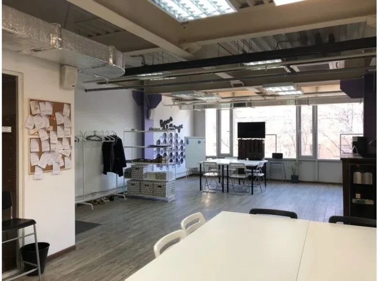 Office 2 990 m² in Moscow, Russia