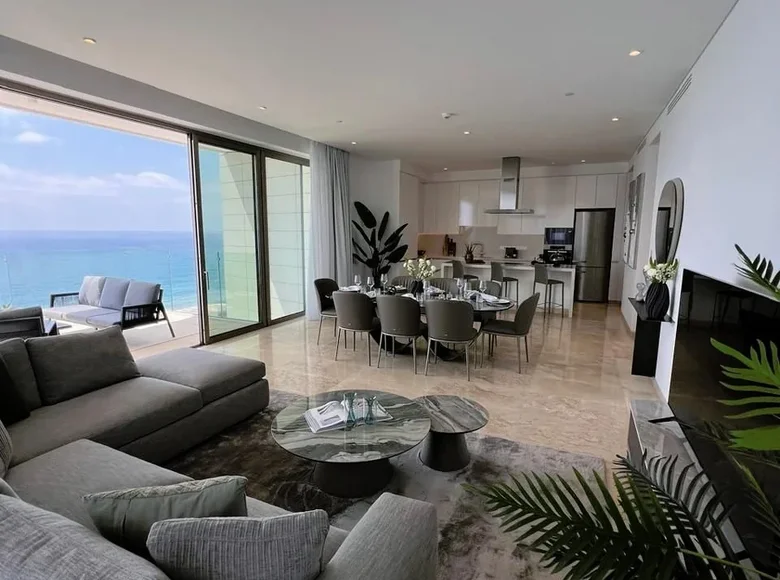 Mieszkanie 3 pokoi 143 m² Yeroskipou, Cypr