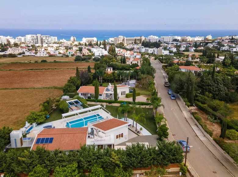  4 bedrooms 145 m² Paralimni, Cyprus