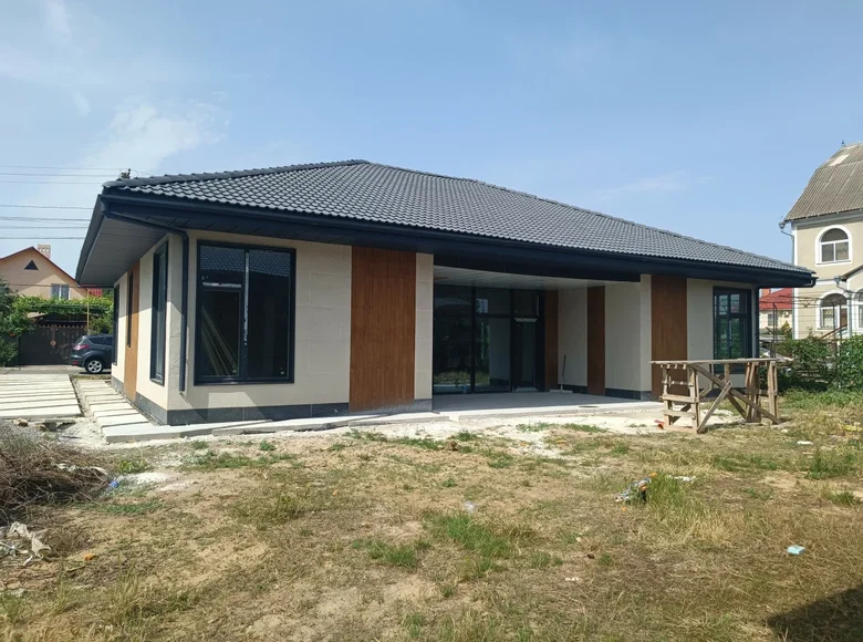 Haus 4 zimmer 140 m² Awanhard, Ukraine