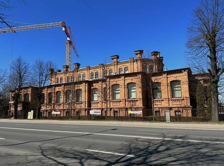 Oficina 1 581 m² en Riga, Letonia