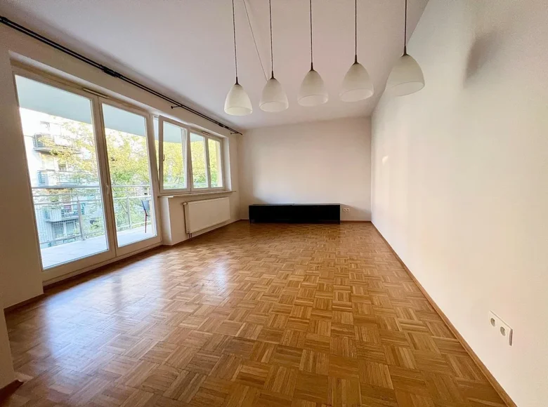 2 bedroom apartment 67 m² Warsaw, Poland