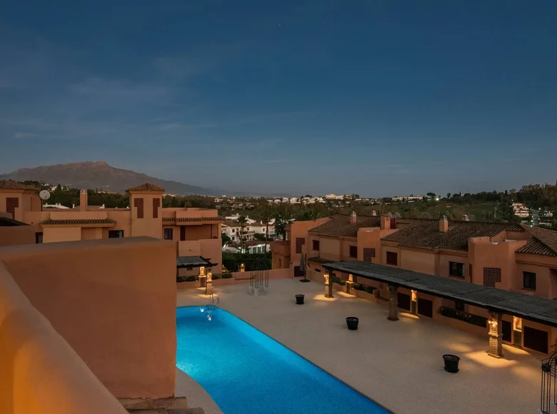 Квартира 2 спальни 80 м² Benahavis, Испания