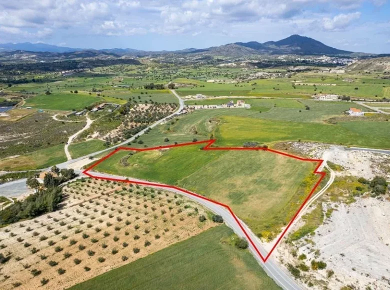 Parcelas  Anafotida, Chipre