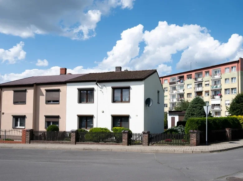 Дом 128 м² Сьрем, Польша