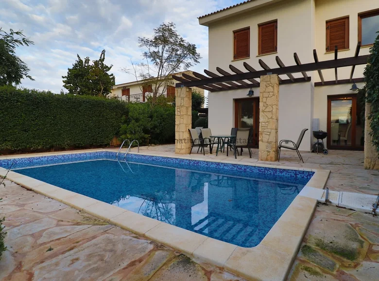 3 bedroom villa 150 m² Kouklia, Cyprus