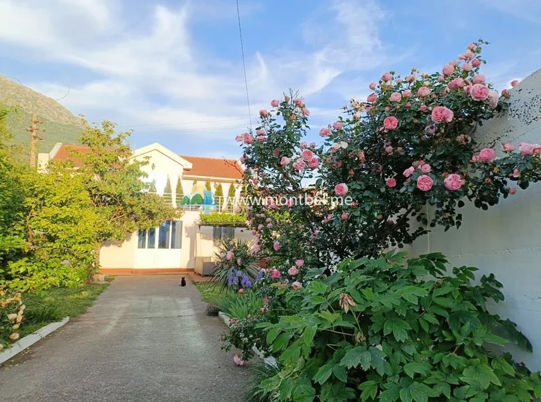 Casa 3 habitaciones 170 m² Zaljevo, Montenegro
