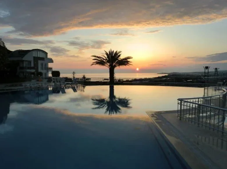 Квартира 4 комнаты  Аланья, Турция