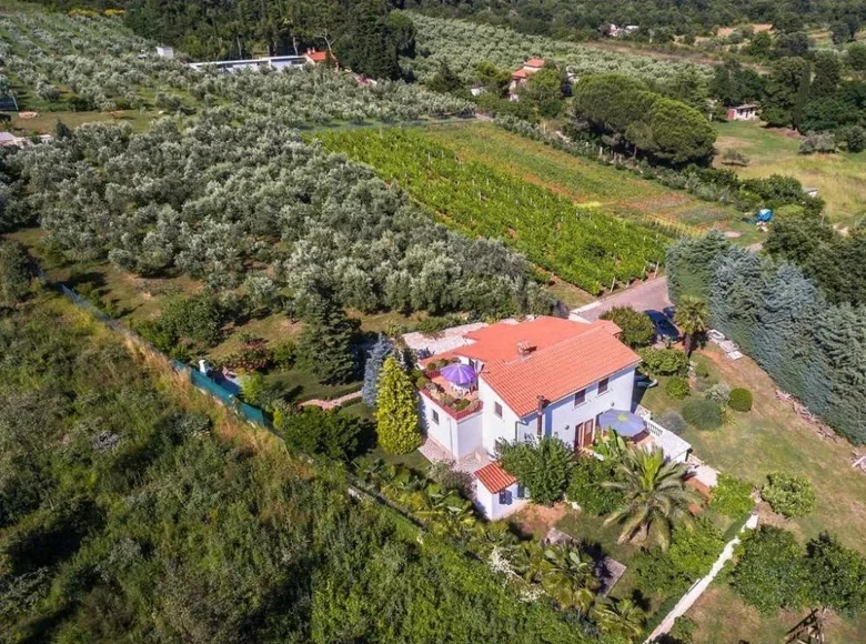 4 bedroom Villa 240 m² Opcina Medulin, Croatia
