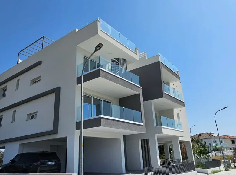 Mieszkanie 2 pokoi 100 m² Dystrykt Larnaka, Cypr