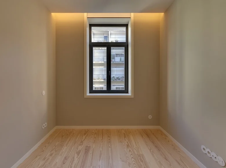 2 bedroom apartment 80 m² Porto, Portugal
