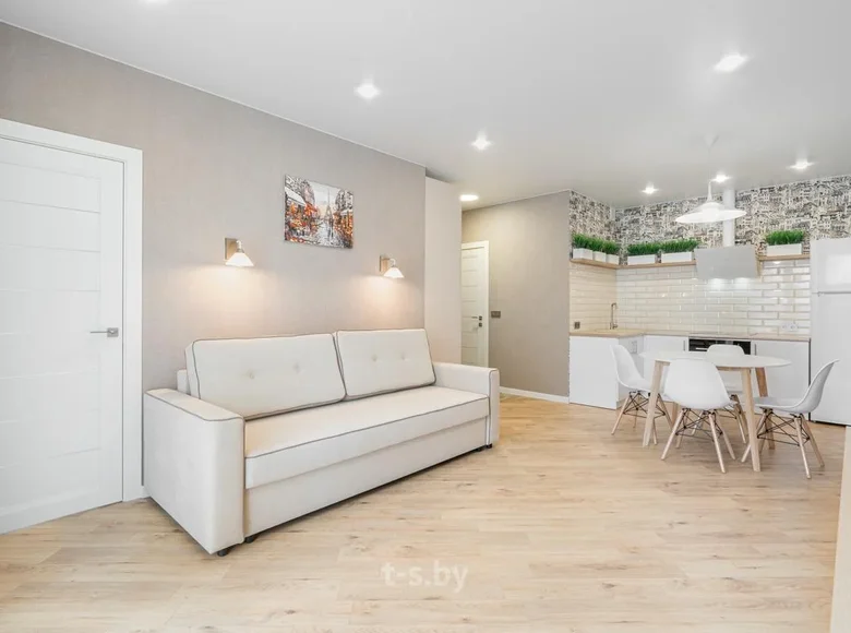 Квартира 2 комнаты 45 м² в Минске, Беларусь