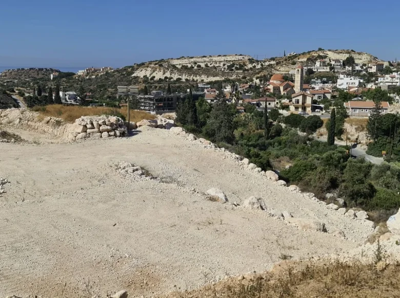 Land  Koinoteta Agiou Tychona, Cyprus