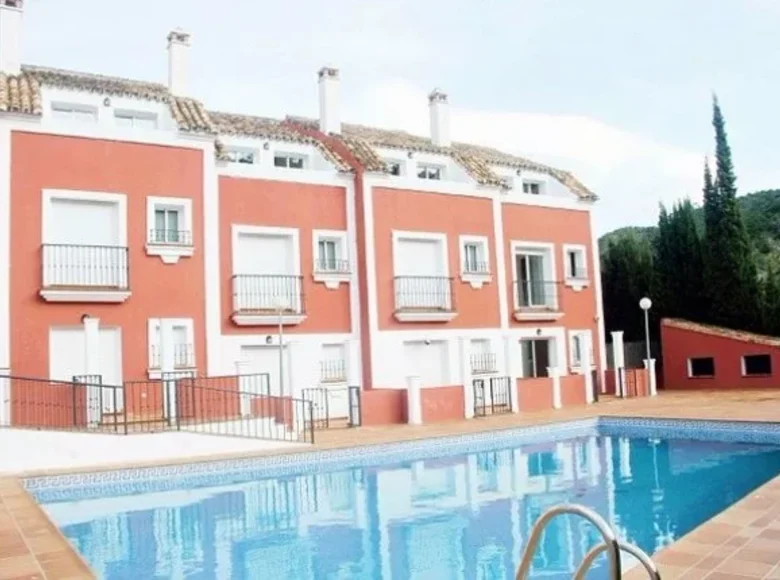 3 bedroom townthouse 210 m² Abadin, Spain