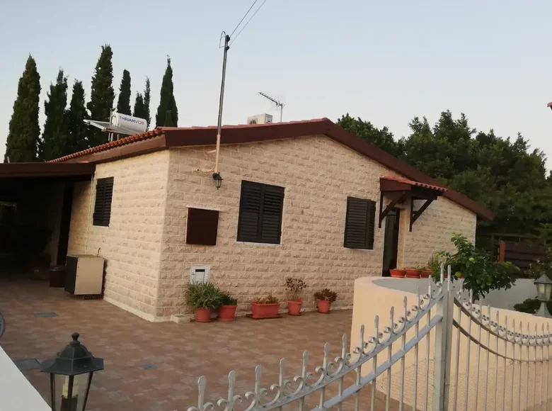 Haus 3 Schlafzimmer  in Bezirk Larnaka, Zypern