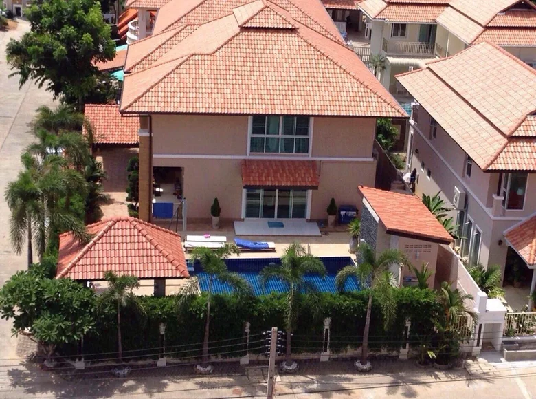 4 bedroom Villa 315 m² Pattaya City, Thailand