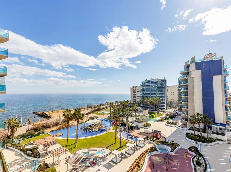 Apartamento 2 habitaciones 81 m² Torrevieja, Španjolska