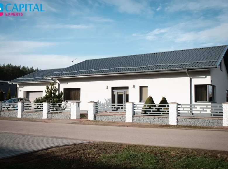 Дом 250 м² Укмерге, Литва
