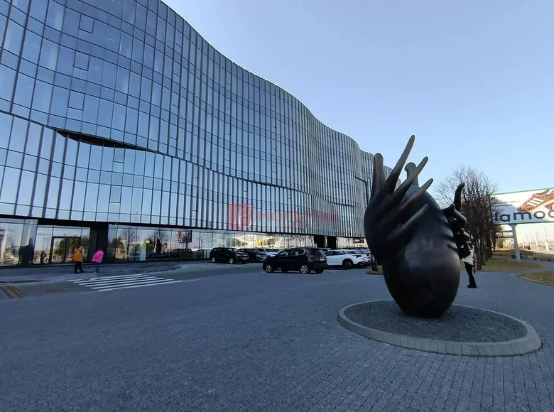 Oficina 241 m² en Minsk, Belarús