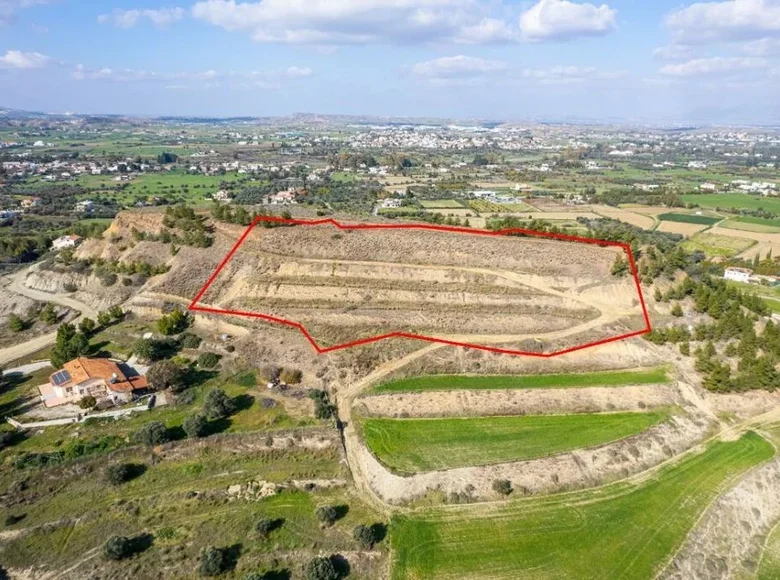 Земельные участки 1 комната  Пера, Кипр