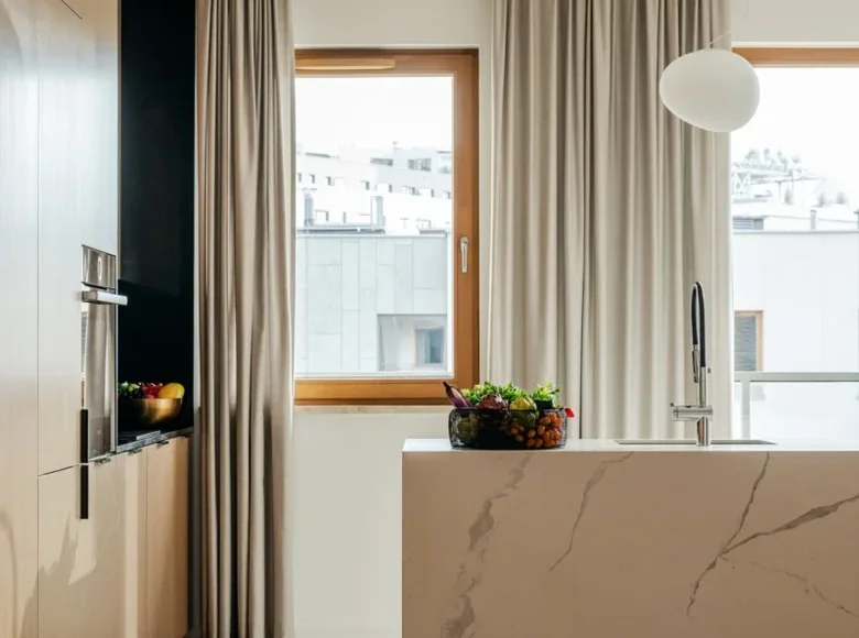 Mieszkanie 3 pokoi 91 m² Warszawa, Polska