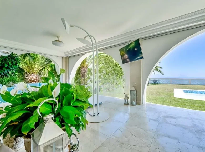 Haus 7 zimmer 500 m² lAlfas del Pi, Spanien