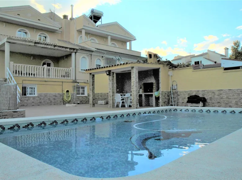 7-Schlafzimmer-Villa 304 m² Benidorm, Spanien