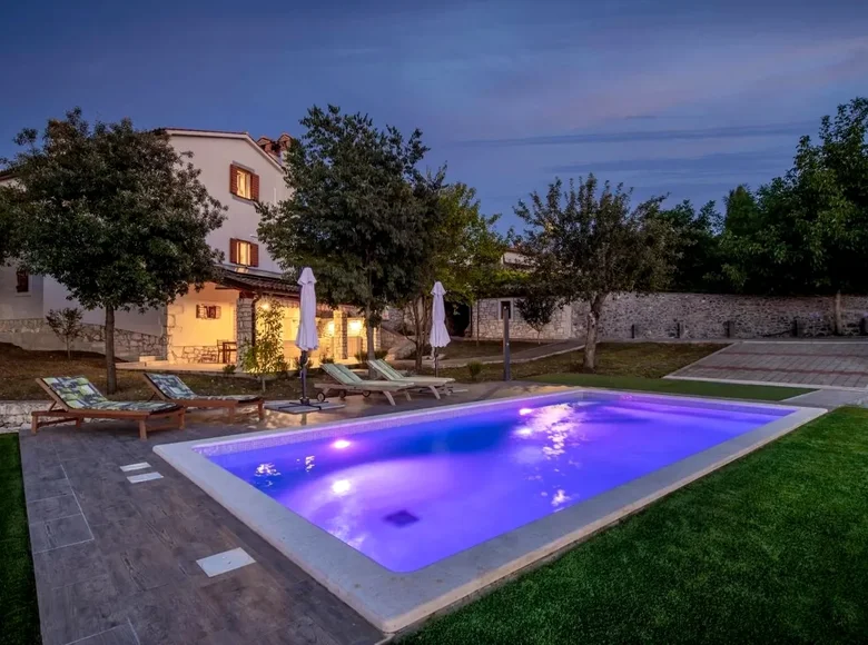 3 bedroom villa 200 m² Rabac, Croatia