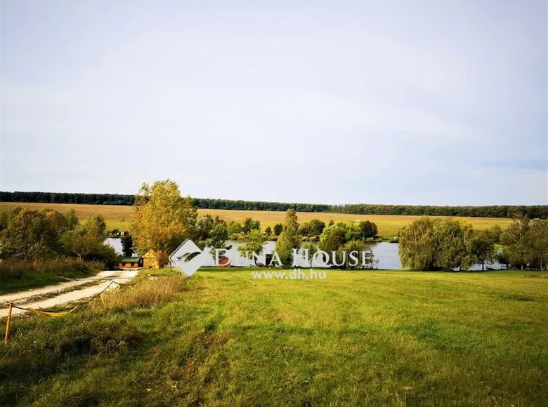 Land 68 437 m² Nyirad, Hungary