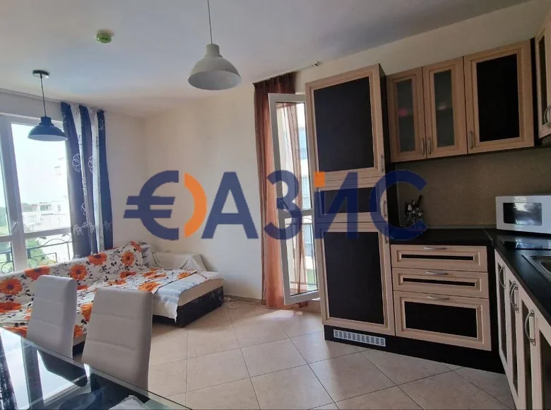 Mieszkanie 2 pokoi 56 m² Nesebyr, Bułgaria