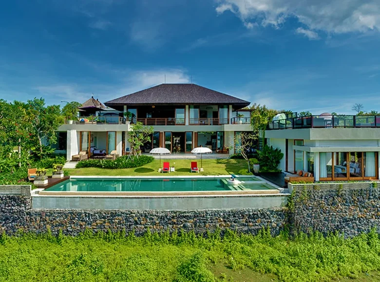 4 bedroom Villa 650 m² Jimbaran, Indonesia
