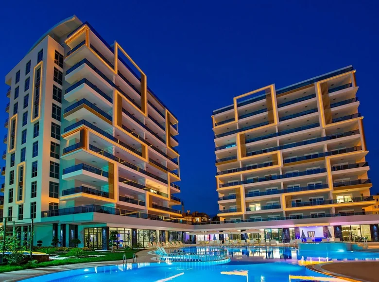 Mieszkanie 4 pokoi 240 m² Tosmur, Turcja