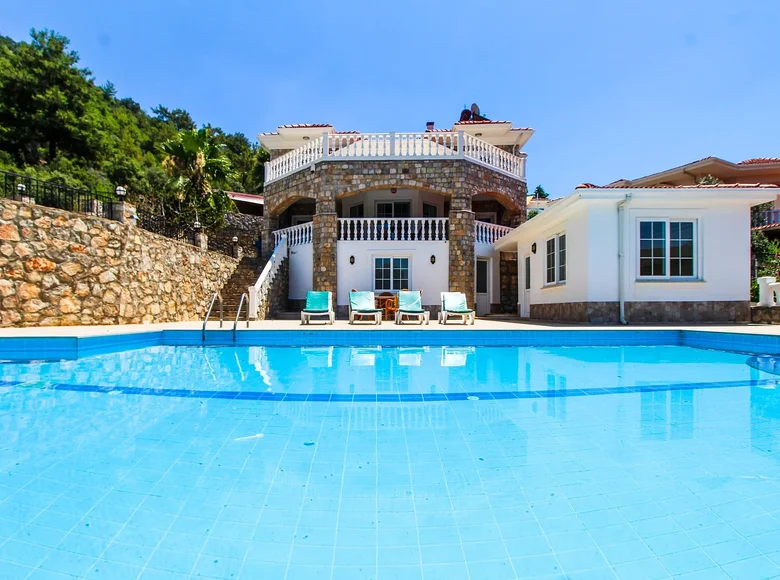 Duplex 5 rooms 500 m² in Yesiluzumlu, Turkey