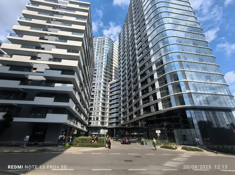 Propiedad comercial 5 habitaciones 75 m² en Varsovia, Polonia