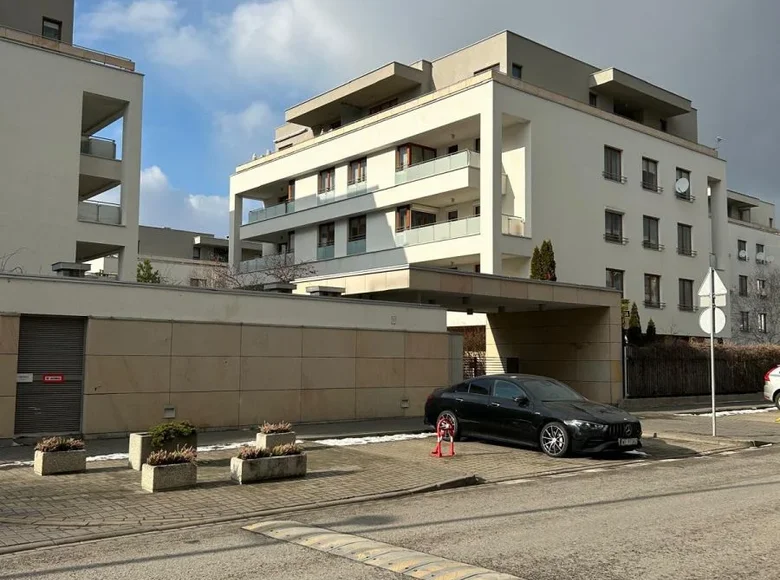 Квартира 2 комнаты 80 м² в Варшаве, Польша