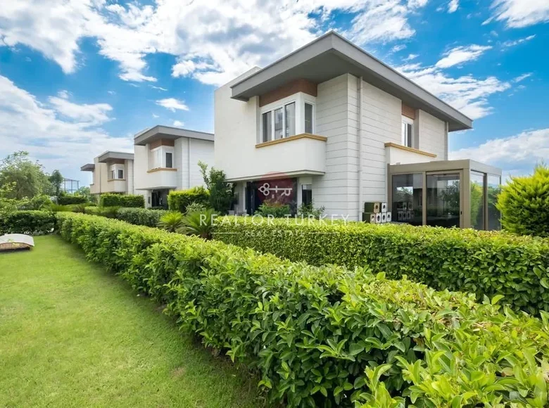 Dom 2 pokoi 360 m² Muratpasa, Turcja