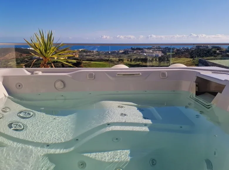 Квартира 2 спальни 87 м² Михас, Испания