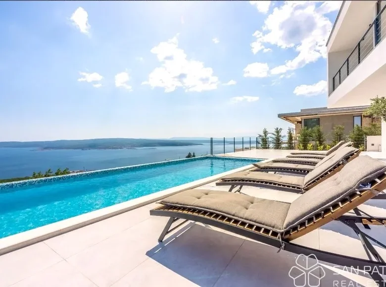 3 bedroom house 200 m² Crikvenica, Croatia