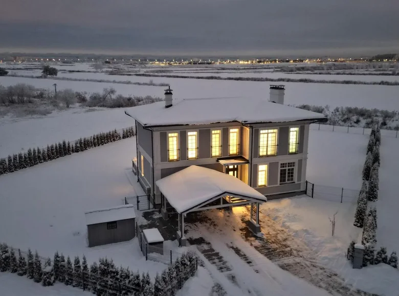 villa de 5 chambres 306 m² Pinki, Lettonie
