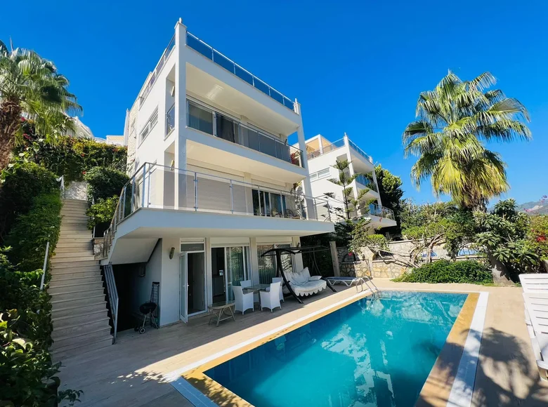 4 bedroom Villa 500 m² Alanya, Turkey