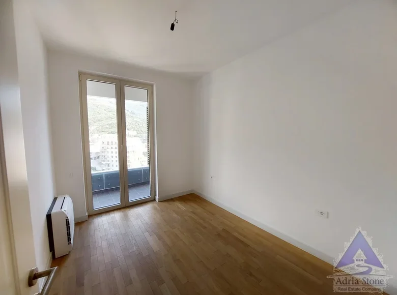 Mieszkanie 2 pokoi 69 m² Becici, Czarnogóra