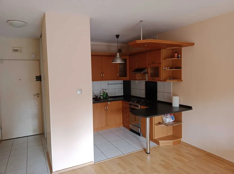 Mieszkanie 2 pokoi 40 m² w Warszawa, Polska
