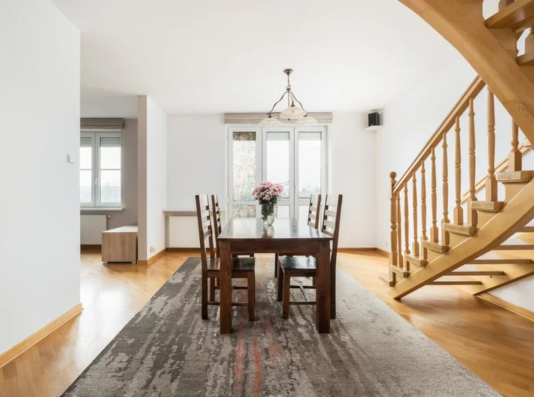 Apartamento 5 habitaciones 117 m² Varsovia, Polonia